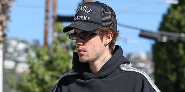 Justin Bieber Calls Out To A Cop Over Paparazzi Car Chase