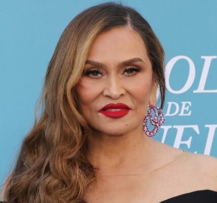 Tina Knowles' Memoir Event Interrupted by Wardrobe Malfunction