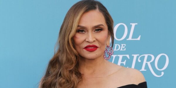 Tina Knowles' Memoir Event Interrupted by Wardrobe Malfunction