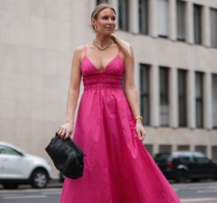 17 Surprisingly Slimming Structured Waist Dresses