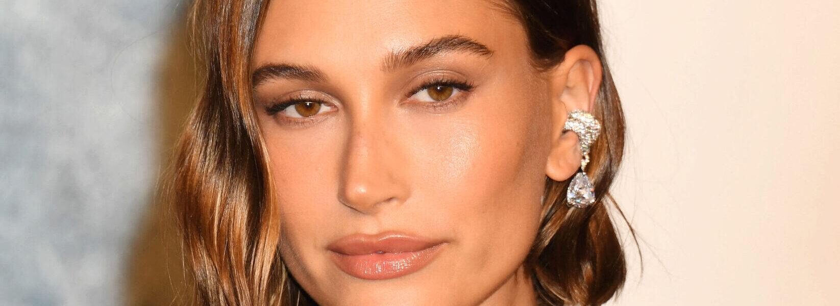 Hailey Bieber's Chest Pops Out As She Suffered Met Gala Wardrobe Mishap