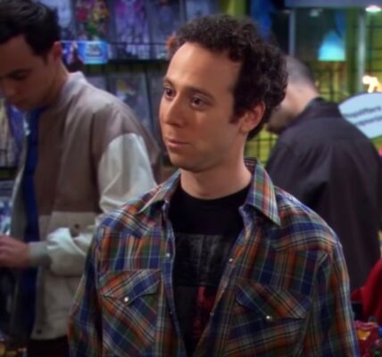 5 Best Stuart Moments In The Big Bang Theory
