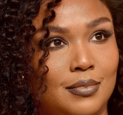 Lizzo’s Bold New Hair Transformation Has Fans Seeing Beyoncé