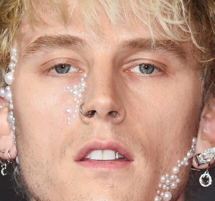 Machine Gun Kelly Posts For First Time Since Breaking Traffic Law