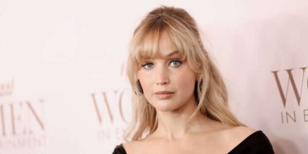Recreate Jennifer Lawrence's Nostalgic Jelly Sandals — Under $40