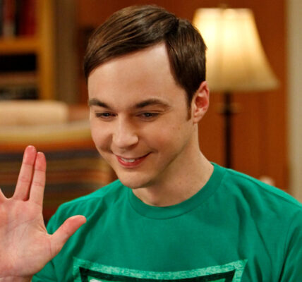 One Early Big Bang Theory Moment Explains Sheldon Cooper Perfectly