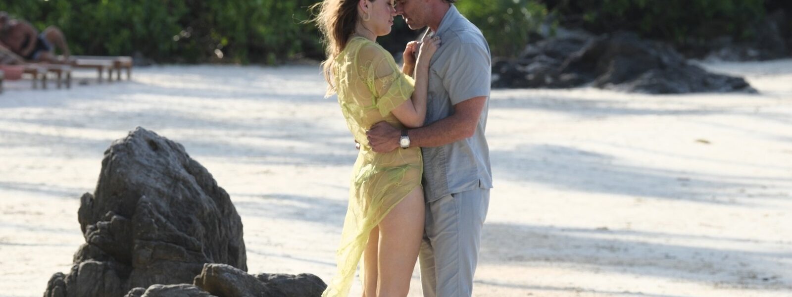 Walton Goggins And Aimee Lou Wood Feud Rumors Explained