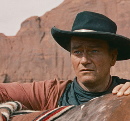 Steven Spielberg's Favorite John Wayne Western Is A 1956 Classic