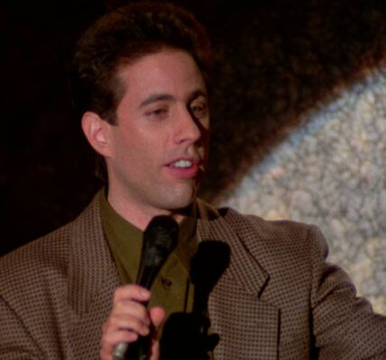 Jerry Seinfeld Struggled To Make It Through This Seinfeld Scene Without Laughing