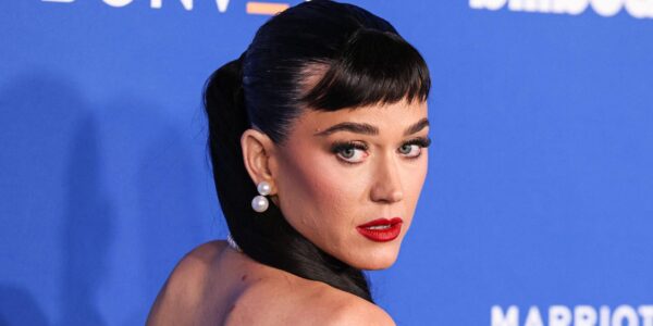 Katy Perry Shows Orlando Bloom What He's Missing During Yacht Trip