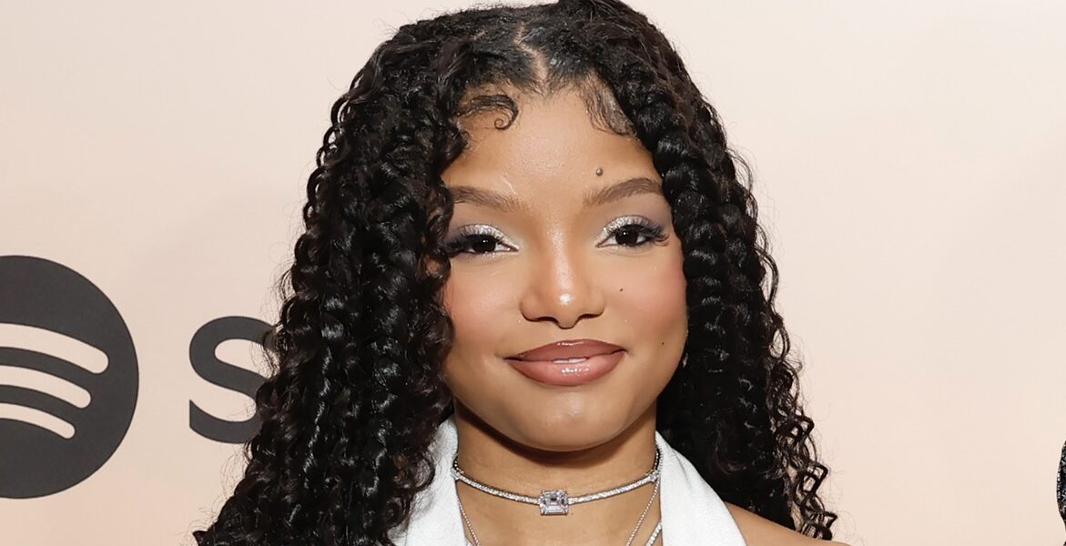 Date Night Vibes! Halle Bailey Is Spotted Out With New Boo At Restaurant In Los Angeles (EXCLUSIVE VIDEO)