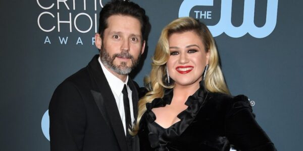 Kelly Clarkson Returns to Instagram After Ex Brandon Blackstock's Death