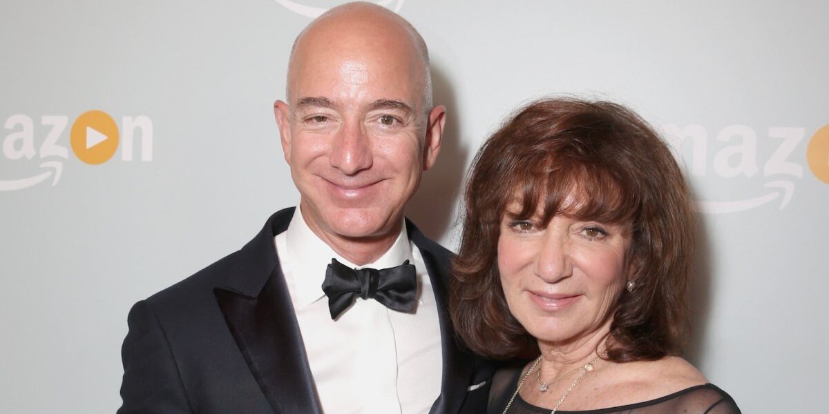 Jeff Bezos' Mom Jackie Dies at 78 After Dementia Battle