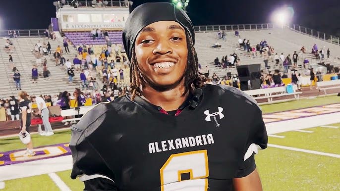 LSU Football's JT Lindsey Allegedly Harbored Murder Suspects, Surrenders