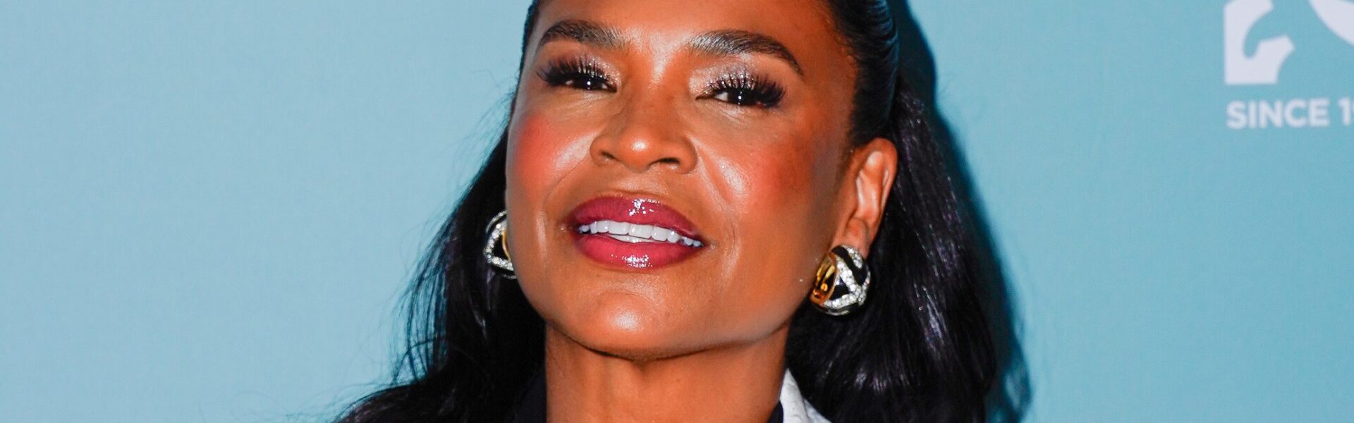 Nia Long Social Media Reactions Sharing Messages Side Chicks Men Midlife Crisis