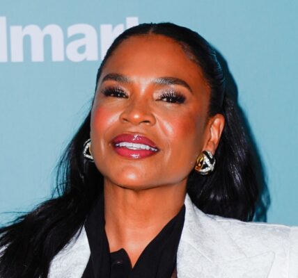 Nia Long Social Media Reactions Sharing Messages Side Chicks Men Midlife Crisis