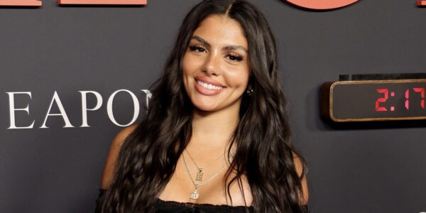 Issa Baewatch? Love Island USA Star' Huda Mustafa Steps Out Holding Hands With 'Too Hot to Handle' Star (PHOTOS)
